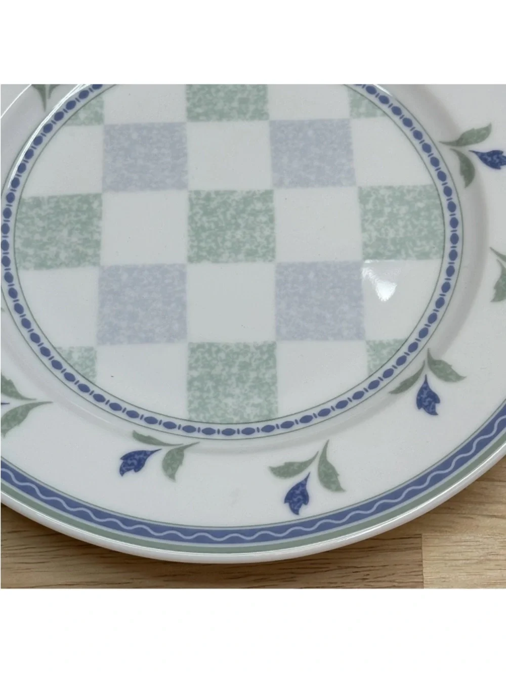 Vintage Oneida Gaiety Salad Round Plates Set 4 Blue Floral Check Porcelain Dish